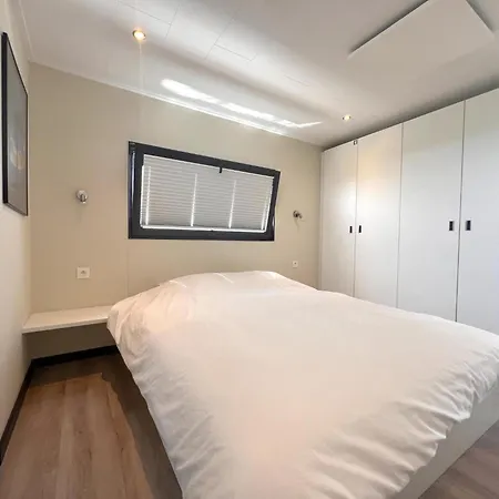 Bateau-hôtel Aldebaran *