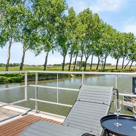 Bateau-hôtel Aldebaran