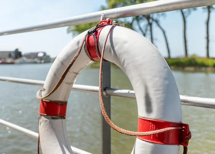 Aldebaran Nyaraló *